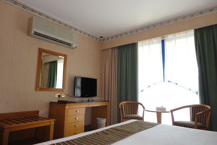 Room 30 of 71