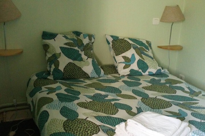 Room 2 of 31