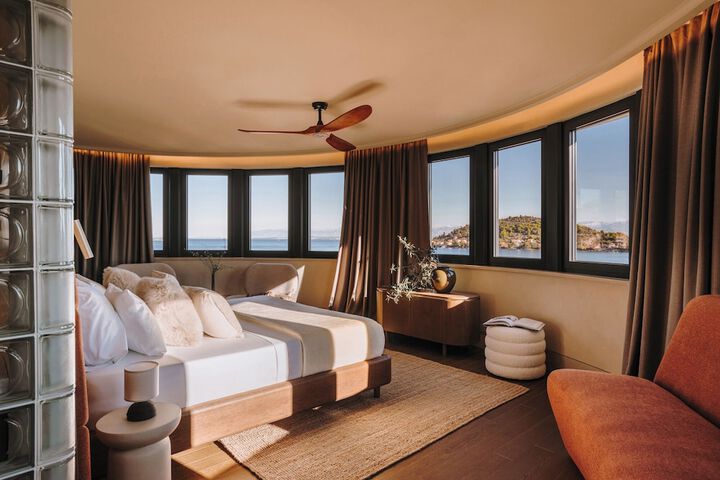 Room 4 of 69