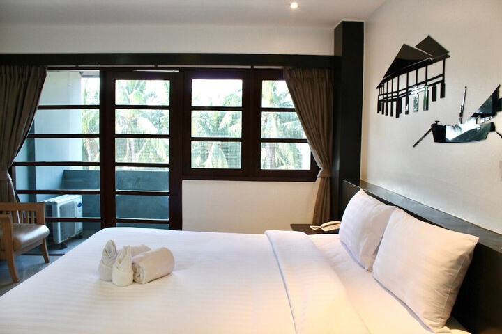 Room 15 of 64