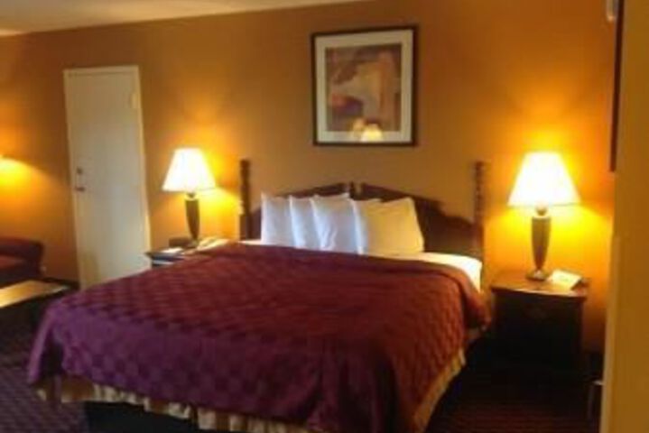 Room 3 of 3