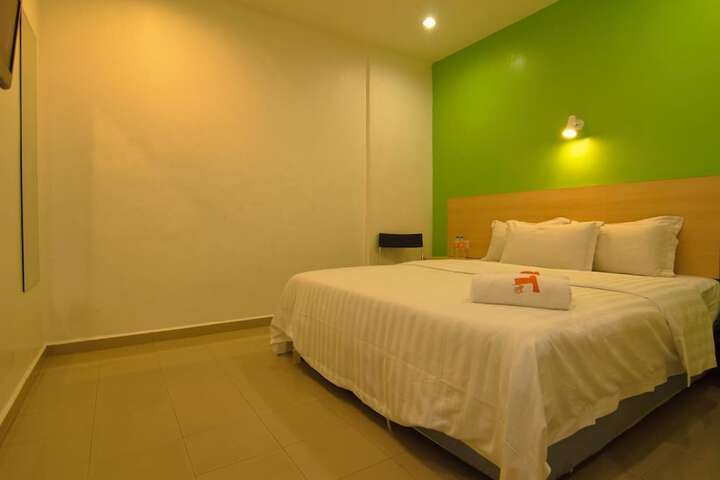 Room 14 of 20