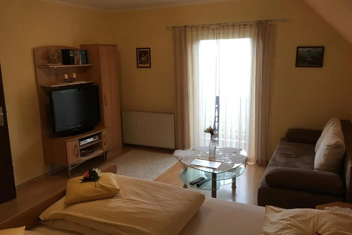 Room 4 of 19