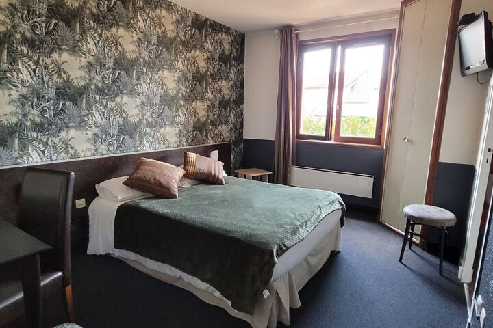 Room 11 of 24