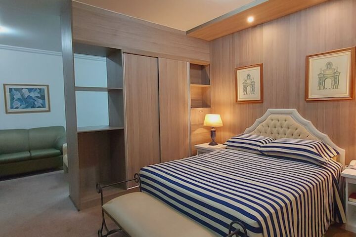 Room 21 of 80