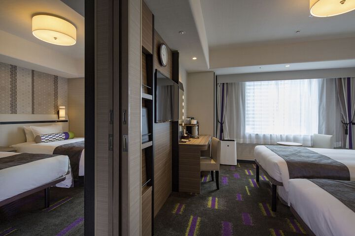 Room 16 of 120