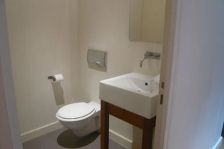 Room 2 of 71