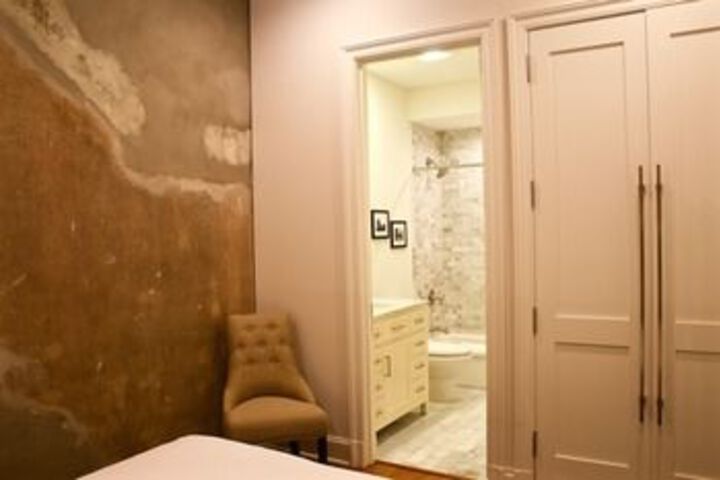 Room 4 of 15