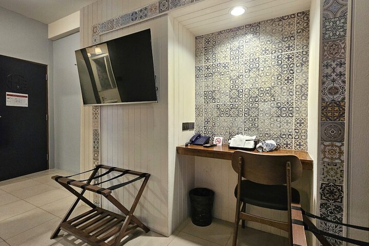 Room 34 of 133