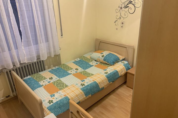 Room 11 of 21