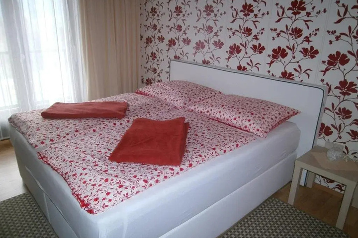 Room 2 of 13