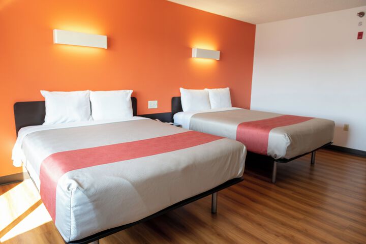 Room 9 of 36