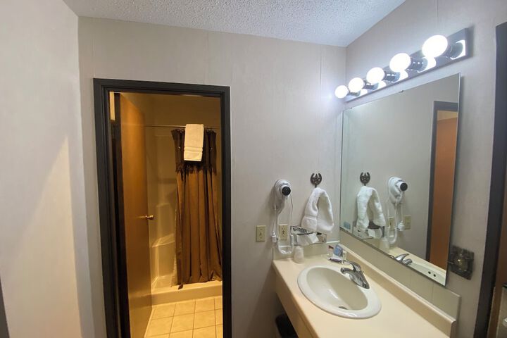 Room 85 of 106