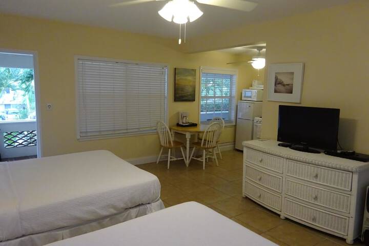 Room 32 of 141