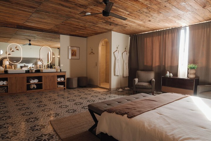 Room 6 of 64