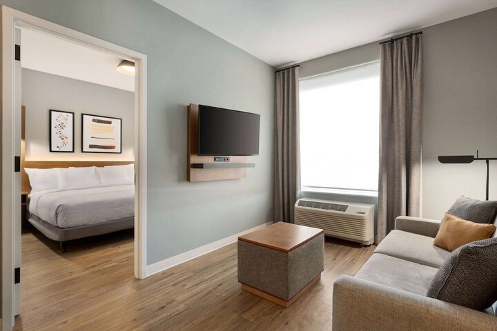 Room 7 of 43