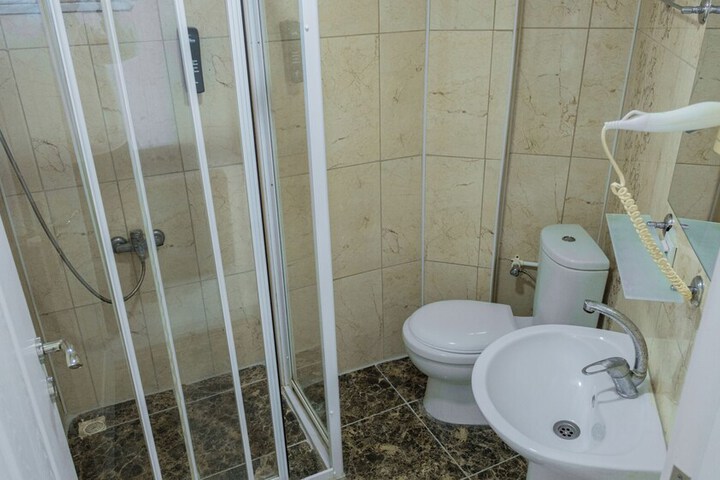 Room 15 of 24