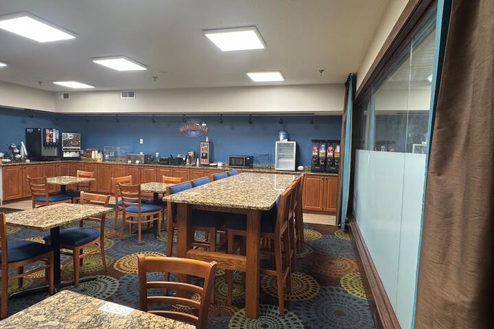 Breakfast area