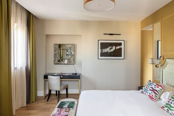 Room 45 of 162