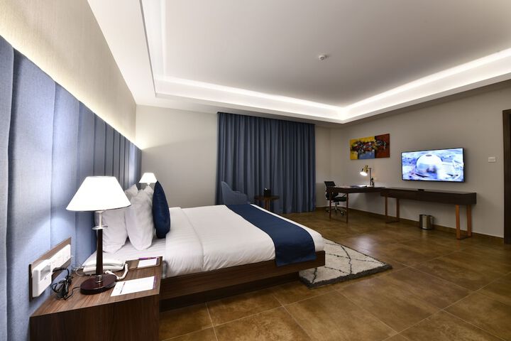 Room 11 of 42