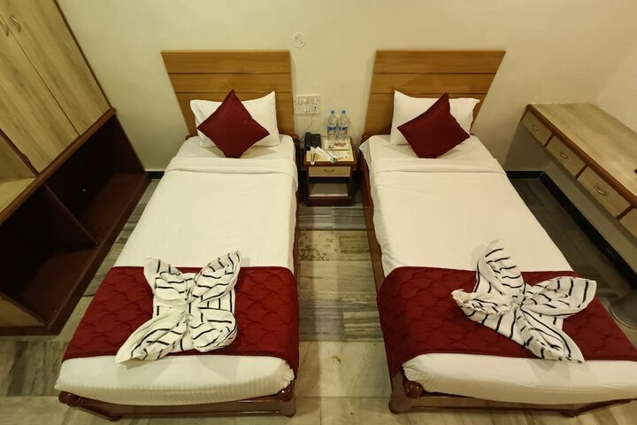 Room 14 of 93