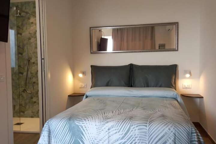 Room 9 of 74
