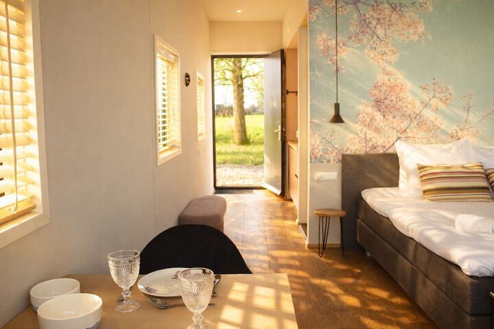 Room 52 of 110