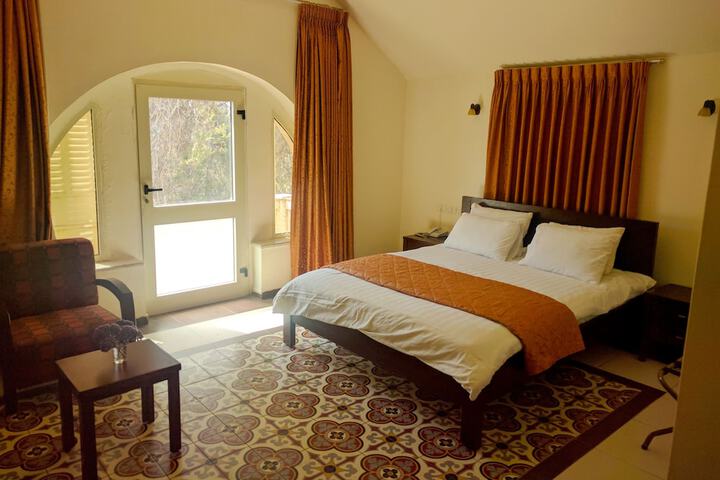 Room 19 of 41