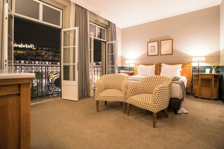 Room 6 of 45