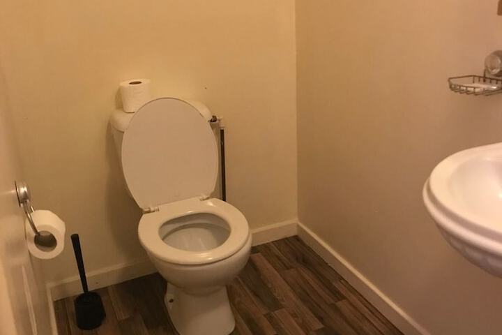 Room 27 of 45