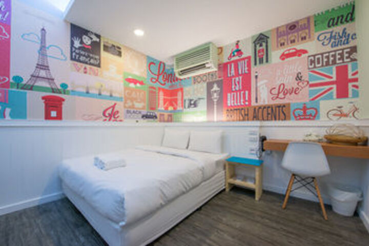 Room 17 of 39