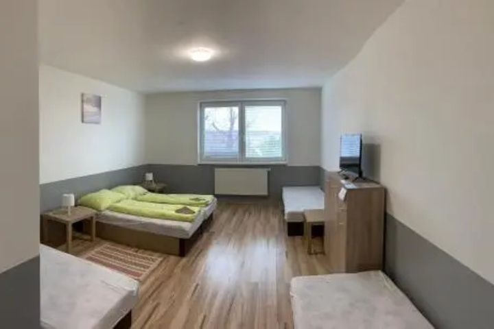 Room 3 of 11