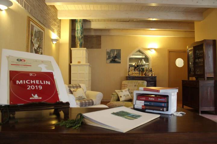 Hotel 2 of 32