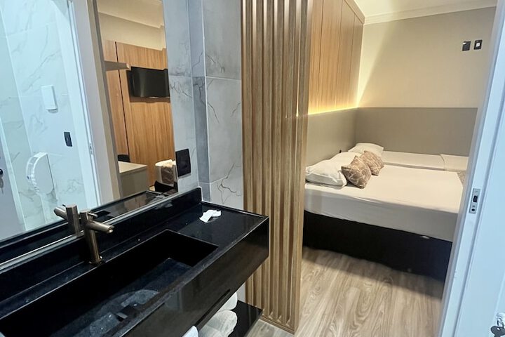 Room 75 of 113