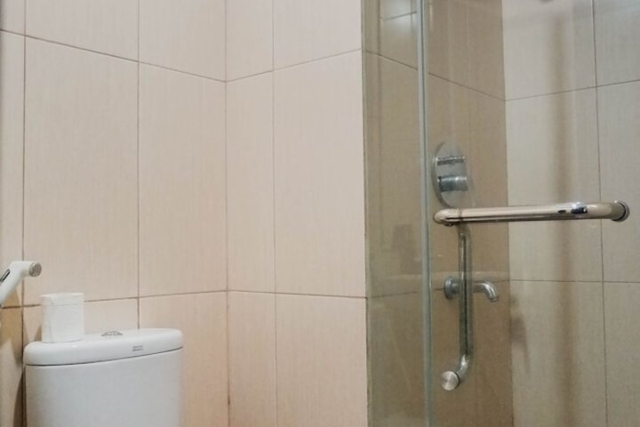 Room 8 of 13