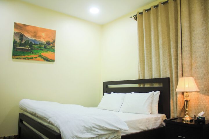 Room 16 of 30