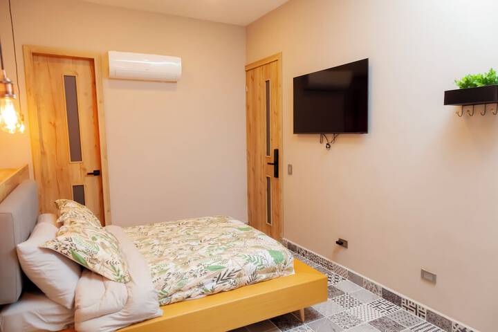 Room 8 of 13