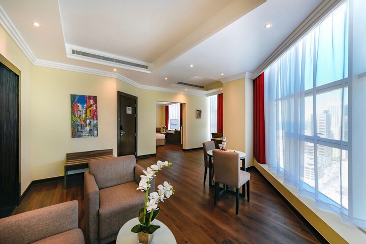 Room 36 of 114