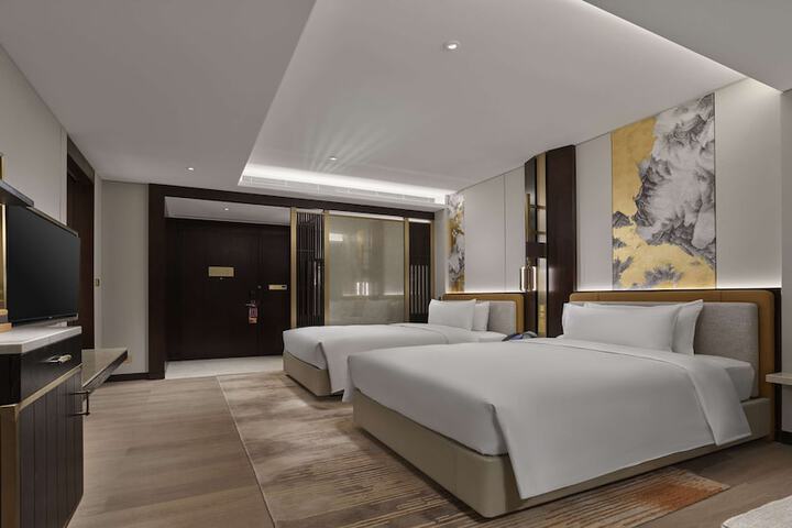 Room 10 of 61