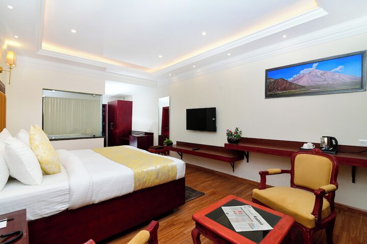 Room 7 of 15