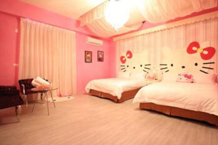 Room 15 of 29