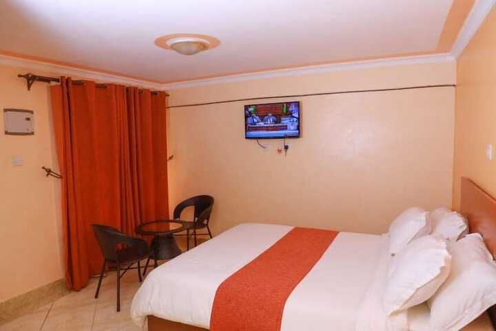 Room 5 of 28