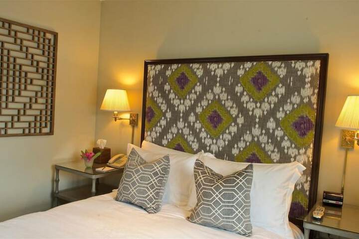 Room 4 of 49