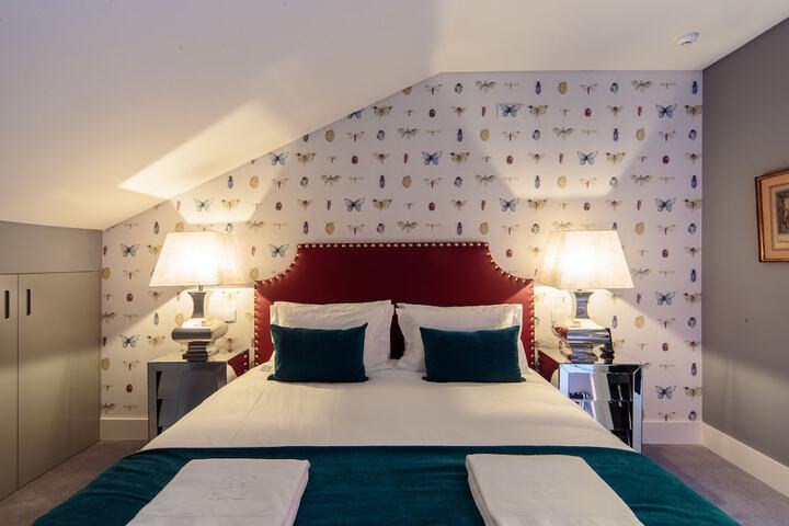 Room 13 of 49
