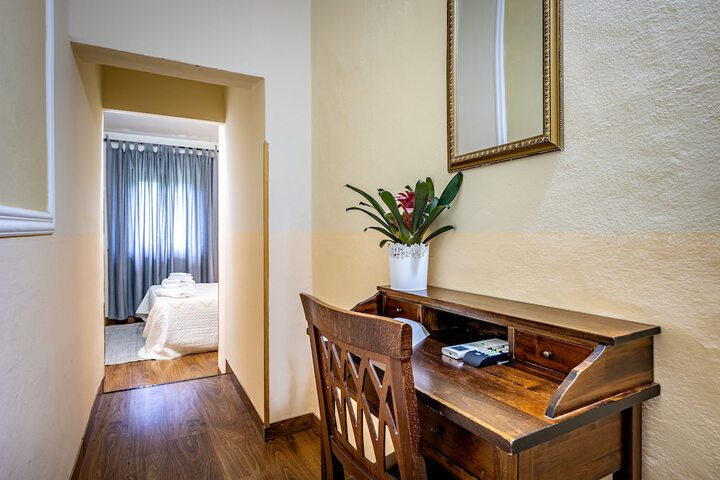 Room 42 of 68
