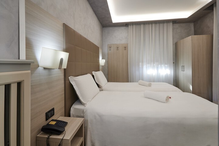 Room 4 of 59