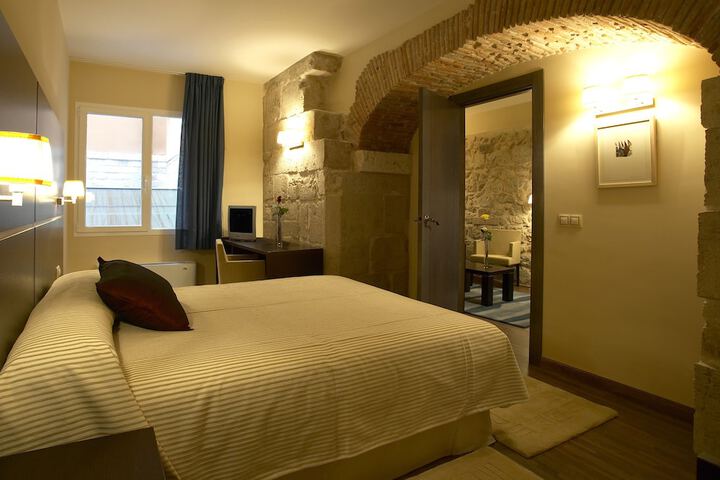 Room 5 of 39