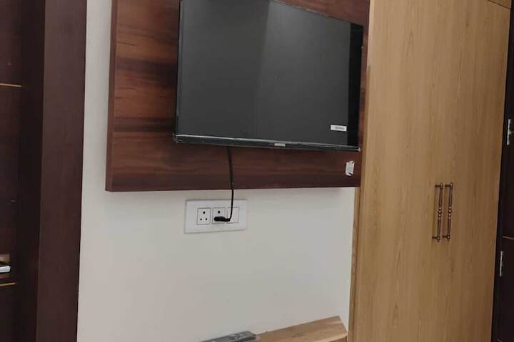 Room 3 of 17