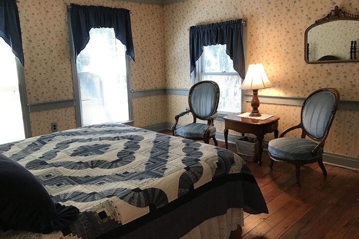 Room 9 of 42