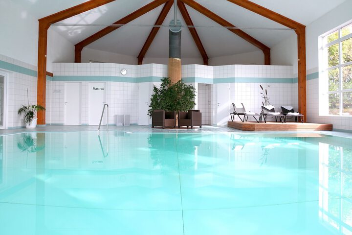 Hotel with Pool